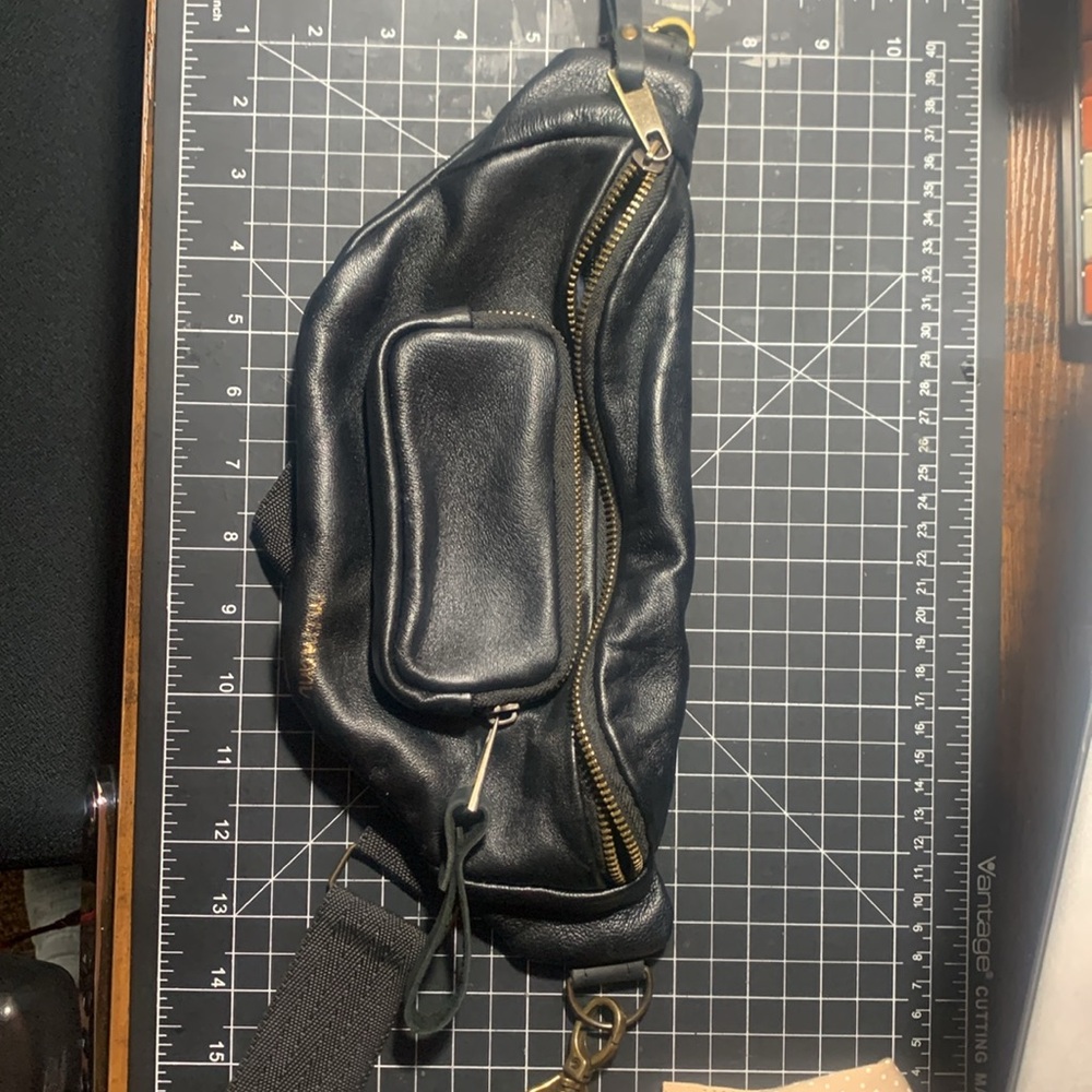 Authentic Leather Fanny pack crossbody sling bag. Ukrainian Made. - Picture 4 of 4